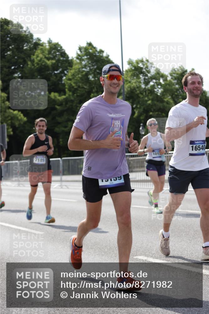 29.06.2025 - hella hamburg halbmarathon Jannik Wohlers http://msf.ph/oto/8271982 29.06.2025 10:01:34 Lombardsbrücke 1364, 1453, 1881, 4286, 4328, 5742, 6166, 6327, 6438, 6595, 7189, 7223, 7243, 9230, 9741, 9928, 10177, 10882, 11771, 11808, 12564, 12781, 12837, 14471, 14660, 14677, 16420, 16540, 16614, 16770, 17136, 17503, 17670, 17951, 17952, 18855, 19159 meine-sportfotos.de
