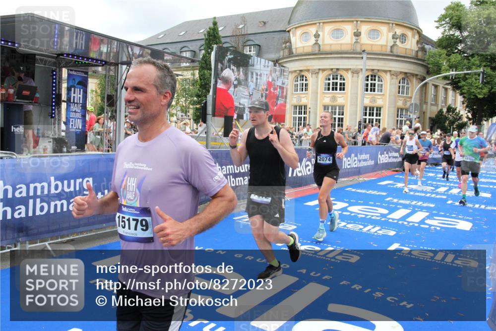 29.06.2025 - hella hamburg halbmarathon Michael Strokosch http://msf.ph/oto/8272023 29.06.2025 10:53:23 Ziel 1683, 1727, 2074, 2354, 4065, 6942, 7312, 8651, 9142, 11844, 12490, 12875, 15179, 15681, 15838, 18134, 18901 meine-sportfotos.de