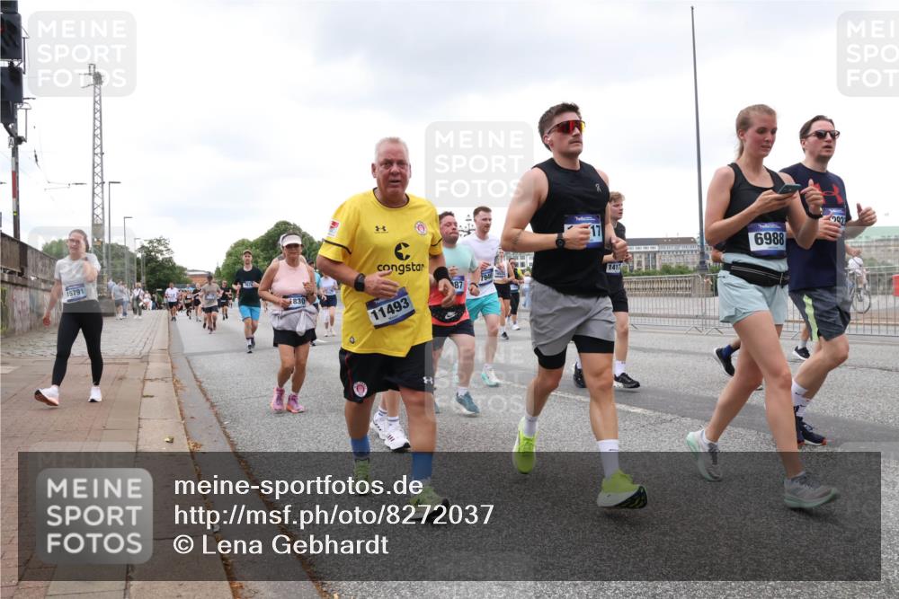 29.06.2025 - hella hamburg halbmarathon Lena Gebhardt http://msf.ph/oto/8272037 29.06.2025 10:54:24 Lombardsbrücke 15791, 7670, 1830, 11493, 87, 7946, 1417, 6988, 292, 1017, 1263, 1762, 1779, 1789, 1822, 1949, 2084, 2244, 2372, 2532, 2586, 2600, 2761, 2854, 3079, 3187, 3188, 3249, 3364, 3465, 3467, 3557, 3761, 3795, 3857, 4323, 4685, 4720, 4838, 4971, 5157, 5185, 5216, 5309, 5514, 5804, 5817, 5898, 5933, 5993, 6023, 6279, 6468, 6583, 6987, 6988, 7498, 7670, 7874, 7946, 7986, 8801, 8803, 8867, 9130, 9138, 9203, 10207, 10471, 11033, 11354, 11567, 11569, 11785, 12930, 13272 meine-sportfotos.de