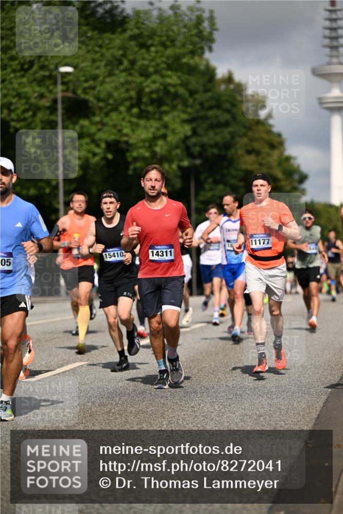 29.06.2025 - hella hamburg halbmarathon Dr. Thomas Lammeyer http://msf.ph/oto/8272041 29.06.2025 09:52:46 Kennedybrücke 1600, 1603, 2044, 2707, 2745, 2797, 2849, 2980, 3014, 3116, 4766, 5050, 5124, 5648, 6037, 6047, 6771, 7035, 7109, 7981, 8358, 9686, 10369, 11177, 11423 meine-sportfotos.de