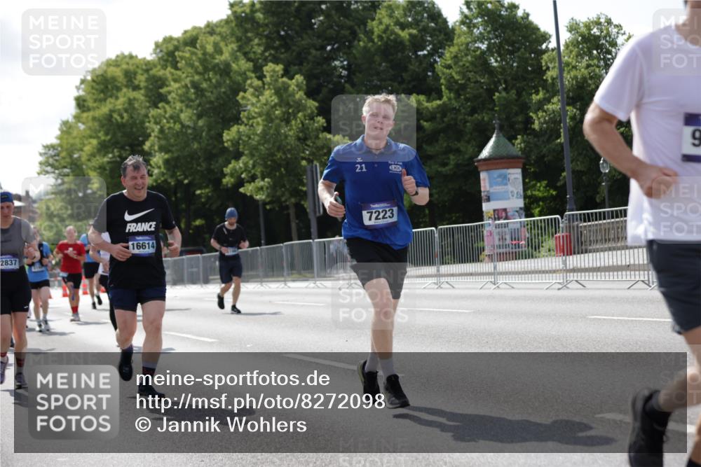 29.06.2025 - hella hamburg halbmarathon Jannik Wohlers http://msf.ph/oto/8272098 29.06.2025 10:01:39 Lombardsbrücke 1364, 1432, 1453, 3169, 4286, 4985, 5742, 6166, 6322, 6327, 6438, 6595, 7031, 7189, 7223, 7243, 9230, 9741, 9928, 10177, 11938, 12315, 12316, 12564, 12781, 12837, 14471, 14660, 14677, 15901, 16420, 16540, 16614, 16723, 16770, 17503, 17951, 17952, 18855, 19159, 19162, 19240 meine-sportfotos.de
