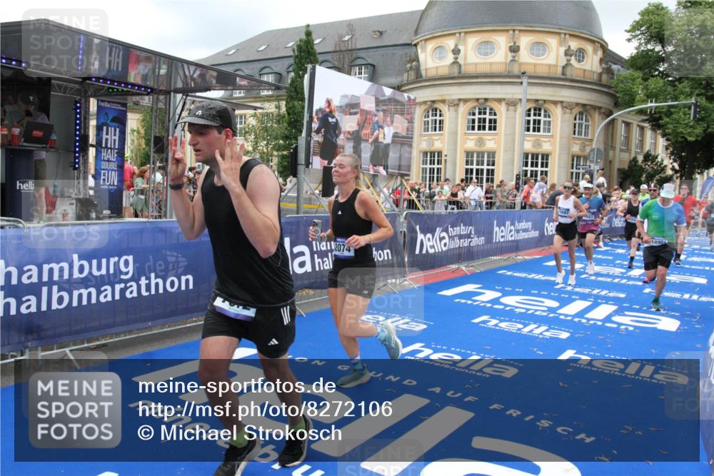 29.06.2025 - hella hamburg halbmarathon Michael Strokosch http://msf.ph/oto/8272106 29.06.2025 10:53:23 Ziel 1683, 1727, 2074, 2354, 4065, 6942, 7312, 8651, 9142, 11844, 12490, 12875, 15179, 15681, 15838, 18134, 18901 meine-sportfotos.de