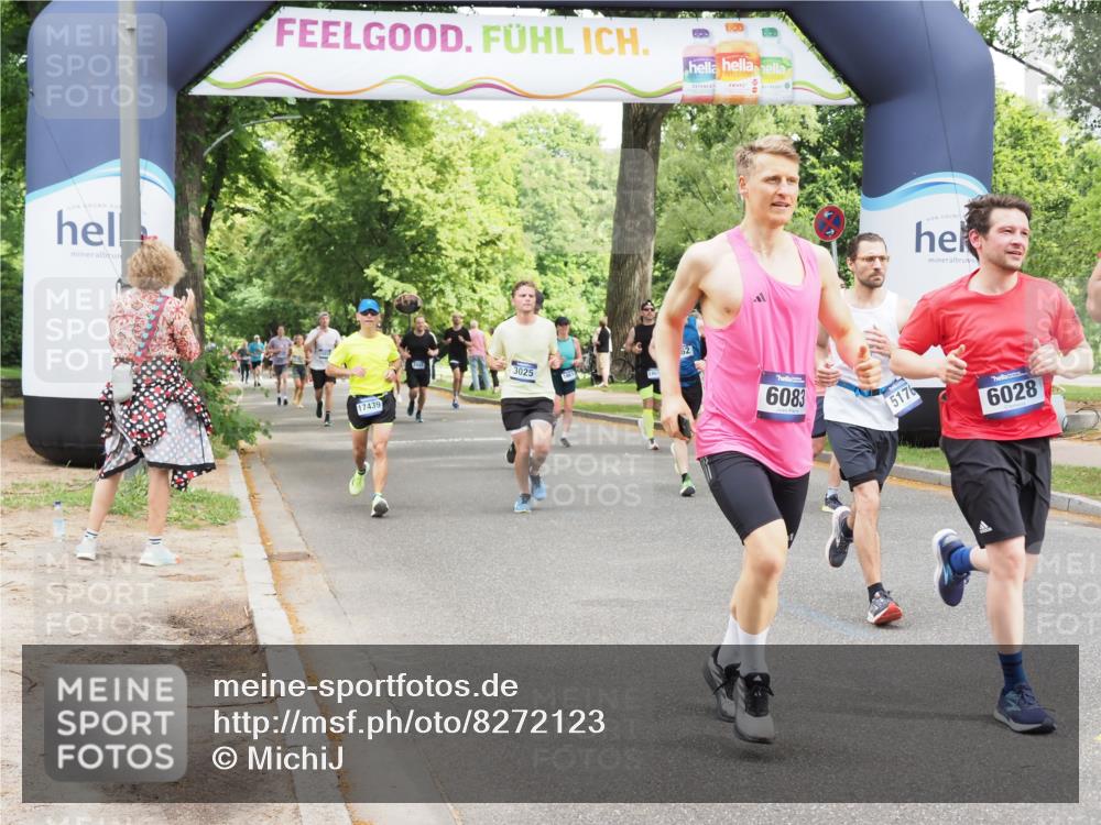 29.06.2025 - hella hamburg halbmarathon MichiJ http://msf.ph/oto/8272123 29.06.2025 10:55:58 Zwischen KM18-KM19 1406, 3025, 3262, 4663, 5176, 6028, 6083, 7802, 9845, 11582, 11611, 12653, 13285, 14270, 15858, 17439, 18910 meine-sportfotos.de