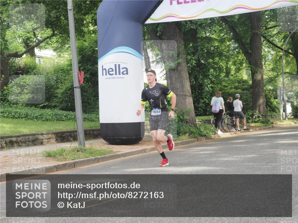 29.06.2025 - hella hamburg halbmarathon KatJ http://msf.ph/oto/8272163 29.06.2025 10:08:36 Zwischen KM18-KM19  meine-sportfotos.de