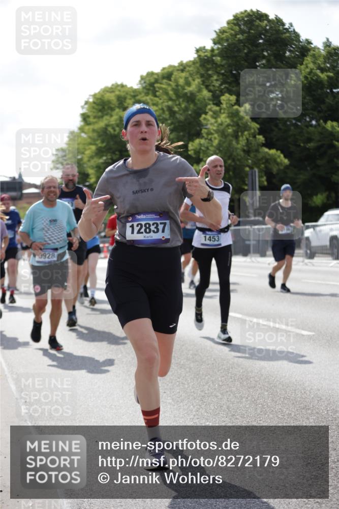29.06.2025 - hella hamburg halbmarathon Jannik Wohlers http://msf.ph/oto/8272179 29.06.2025 10:01:41 Lombardsbrücke 1364, 1432, 1453, 3169, 4286, 4985, 5742, 6166, 6322, 6327, 6595, 7031, 7189, 7223, 7243, 9156, 9353, 9741, 9928, 10177, 11554, 11938, 12315, 12316, 12491, 12781, 12837, 14471, 14660, 14677, 15901, 16420, 16540, 16614, 16723, 16770, 17503, 17951, 17952, 18130, 19159, 19162, 19240 meine-sportfotos.de