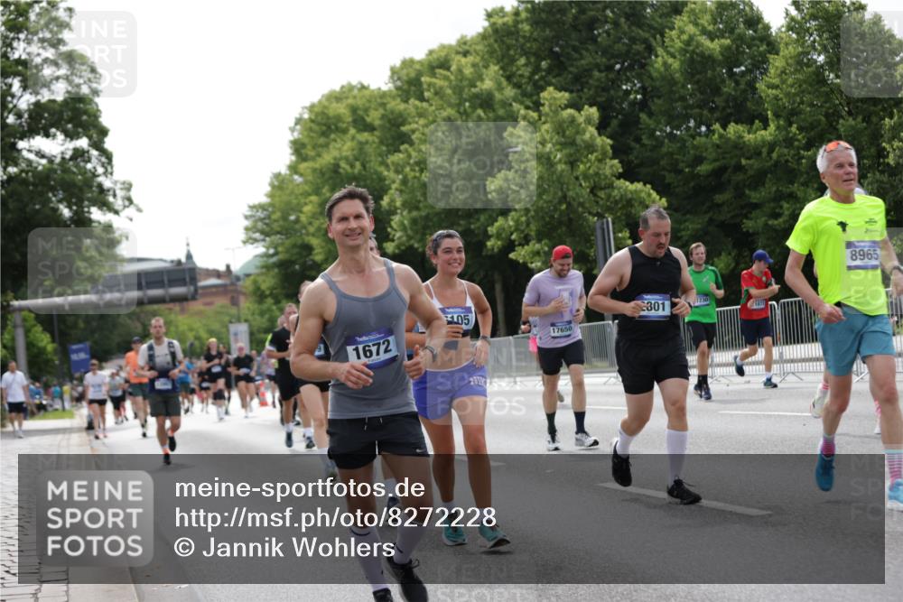 29.06.2025 - hella hamburg halbmarathon Jannik Wohlers http://msf.ph/oto/8272228 29.06.2025 10:33:56 Lombardsbrücke 1672, 2412, 2464, 2510, 2511, 2801, 3145, 4540, 4824, 4826, 5609, 6105, 6571, 6574, 7324, 7329, 8349, 8705, 8965, 9379, 10360, 10564, 11668, 11872, 12165, 12896, 13437, 13747, 13957, 14047, 14854, 14855, 14918, 15793, 15983, 16682, 16919, 17105, 17230, 17650, 17789, 18044, 18158, 18941 meine-sportfotos.de