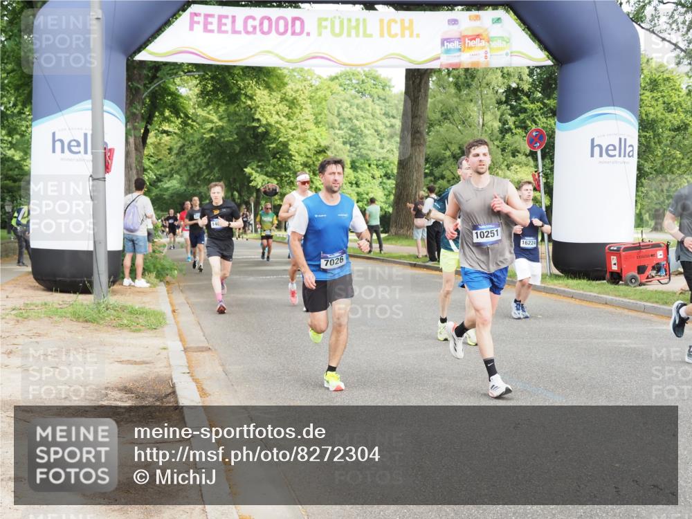 29.06.2025 - hella hamburg halbmarathon MichiJ http://msf.ph/oto/8272304 29.06.2025 10:31:22 Zwischen KM18-KM19 4235, 5011, 5506, 7026, 7765, 10251, 11177, 16224, 16333, 16648, 17403, 17516, 18680, 19009 meine-sportfotos.de
