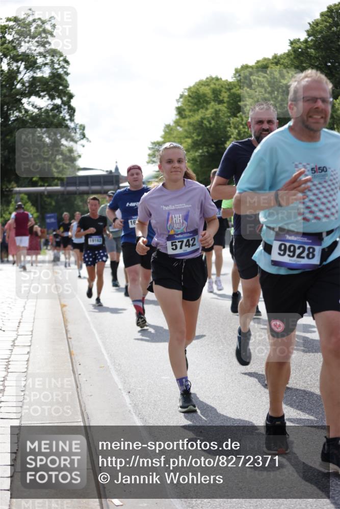 29.06.2025 - hella hamburg halbmarathon Jannik Wohlers http://msf.ph/oto/8272371 29.06.2025 10:01:43 Lombardsbrücke 1364, 1432, 1453, 2322, 2323, 3169, 4286, 4985, 5742, 6166, 6322, 6327, 6595, 7031, 7189, 7223, 7243, 9156, 9353, 9741, 9928, 10177, 11554, 11871, 11938, 12315, 12316, 12491, 12837, 14471, 14660, 14677, 15901, 16420, 16540, 16614, 16634, 16723, 16770, 17503, 17951, 17952, 18130, 19159, 19162, 19240 meine-sportfotos.de