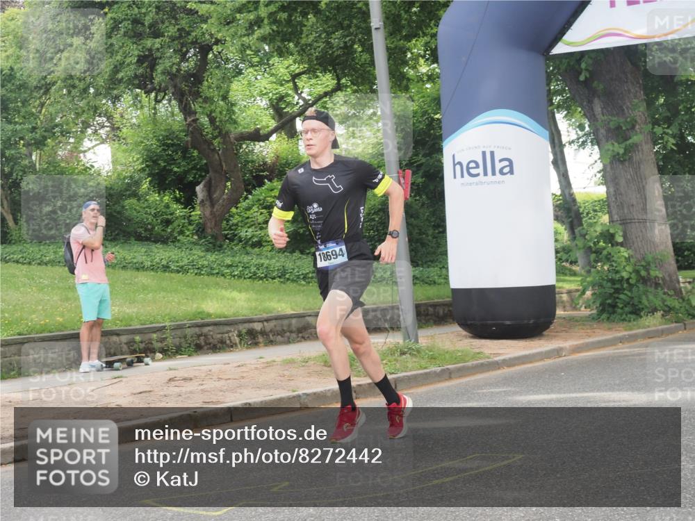 29.06.2025 - hella hamburg halbmarathon KatJ http://msf.ph/oto/8272442 29.06.2025 10:08:37 Zwischen KM18-KM19  meine-sportfotos.de
