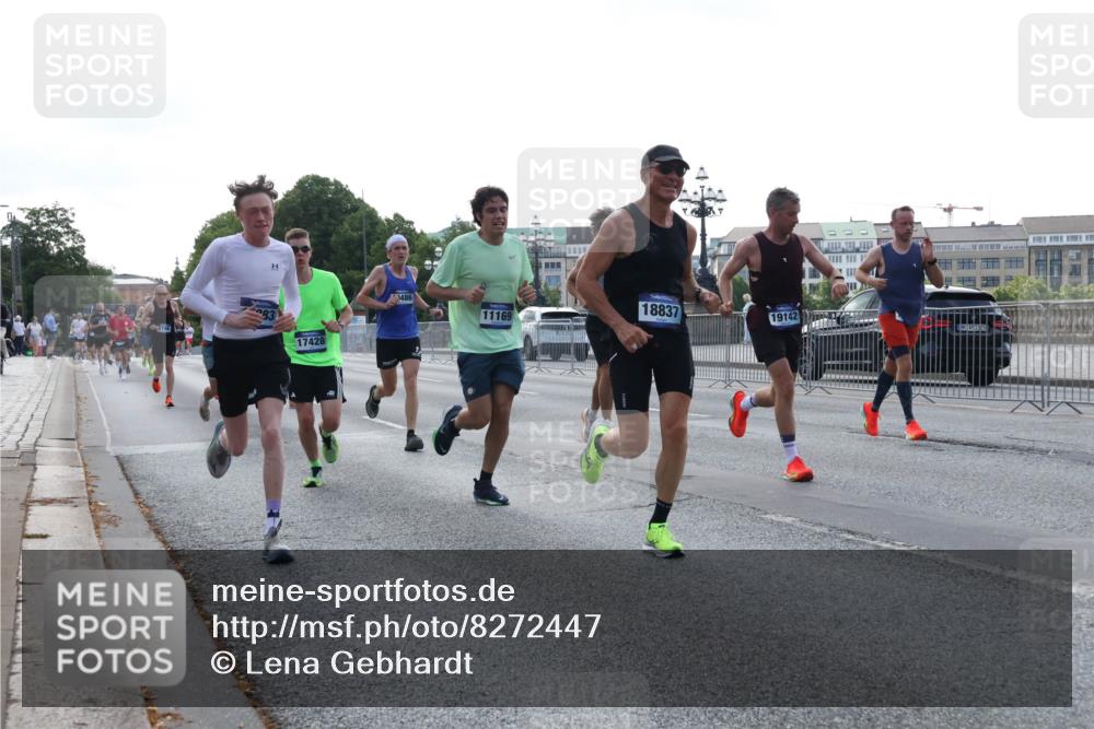 29.06.2025 - hella hamburg halbmarathon Lena Gebhardt http://msf.ph/oto/8272447 29.06.2025 09:45:02 Lombardsbrücke 2746, 17428, 1486, 11169, 18837, 19142, 1065, 1758, 1827, 2021, 2746, 3201, 3845, 3968, 4678, 5269, 5367, 6619, 6781, 7349, 8473, 8731, 9381, 10156, 10486, 10848, 11169, 12049, 12287, 12337, 12369, 12595, 12900, 13838, 13956, 14140, 14164, 14289, 15268, 15576, 15583, 15672, 15880, 15883, 16157, 16377, 16508, 16713, 16736, 16818, 17354, 17428, 18567, 18699 meine-sportfotos.de