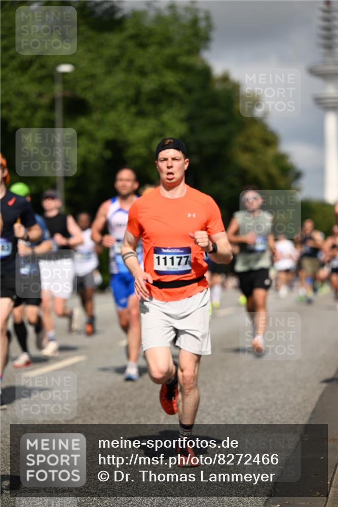 29.06.2025 - hella hamburg halbmarathon Dr. Thomas Lammeyer http://msf.ph/oto/8272466 29.06.2025 09:52:49 Kennedybrücke 1600, 1603, 2044, 2707, 2745, 2750, 2797, 2849, 2980, 3014, 3116, 4148, 4766, 5050, 5124, 5648, 6037, 6149, 6771, 7035, 7109, 7229, 7981, 8358, 9686, 10369, 11177 meine-sportfotos.de