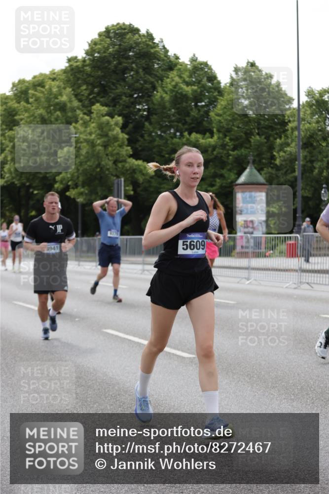 29.06.2025 - hella hamburg halbmarathon Jannik Wohlers http://msf.ph/oto/8272467 29.06.2025 10:33:59 Lombardsbrücke 1672, 2023, 2412, 2464, 2510, 2511, 2801, 3145, 4540, 4824, 4826, 5609, 6105, 6171, 6329, 6571, 6574, 7324, 7329, 7644, 8349, 8705, 8965, 9379, 10360, 10564, 11872, 12165, 13437, 13747, 13957, 14854, 14855, 14918, 15793, 15983, 16682, 16919, 17105, 17230, 17650, 18158, 18941 meine-sportfotos.de