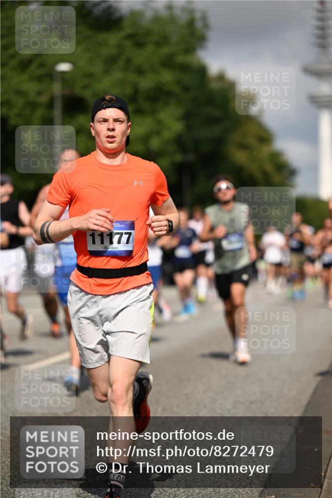 29.06.2025 - hella hamburg halbmarathon Dr. Thomas Lammeyer http://msf.ph/oto/8272479 29.06.2025 09:52:49 Kennedybrücke 1600, 1603, 2044, 2707, 2745, 2750, 2797, 2849, 2980, 3014, 3116, 4148, 4766, 5050, 5124, 5648, 6037, 6149, 6771, 7035, 7109, 7229, 7981, 8358, 9686, 10369, 11177 meine-sportfotos.de