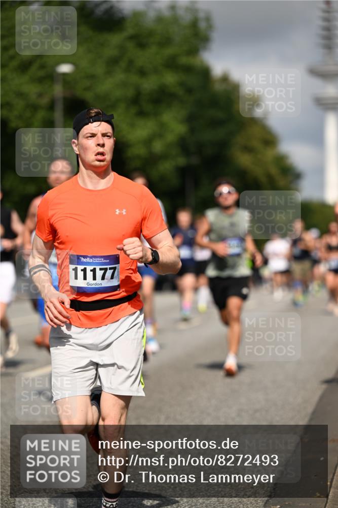 29.06.2025 - hella hamburg halbmarathon Dr. Thomas Lammeyer http://msf.ph/oto/8272493 29.06.2025 09:52:49 Kennedybrücke 1600, 1603, 2044, 2707, 2745, 2750, 2797, 2849, 2980, 3014, 3116, 4148, 4766, 5050, 5124, 5648, 6037, 6149, 6771, 7035, 7109, 7229, 7981, 8358, 9686, 10369, 11177 meine-sportfotos.de