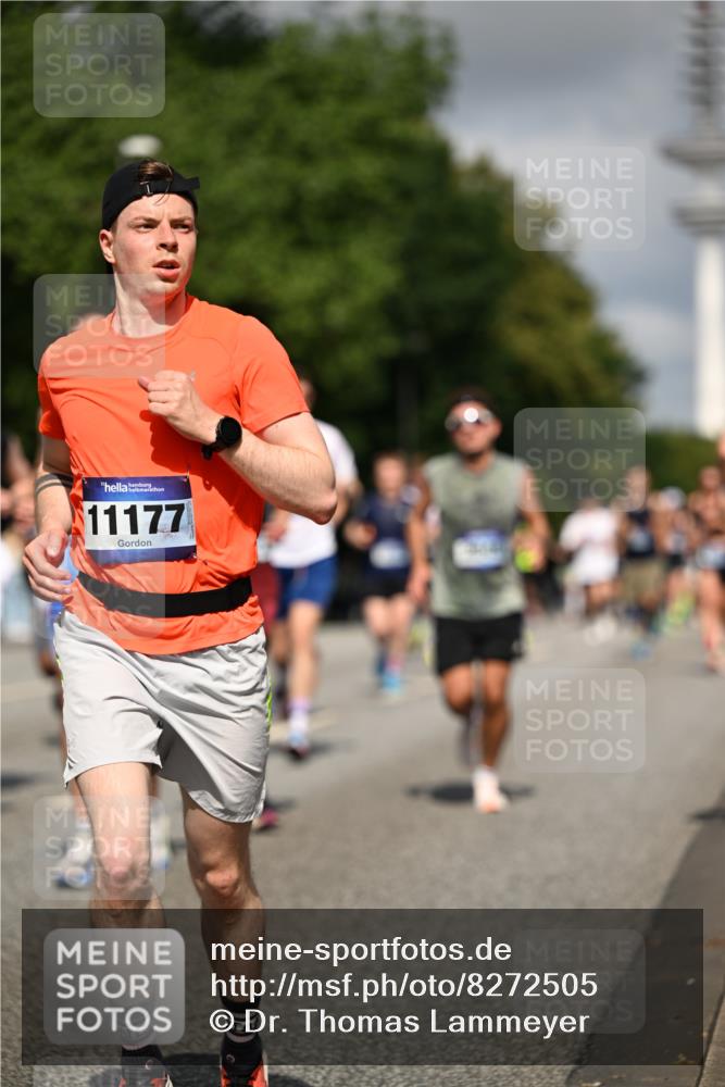 29.06.2025 - hella hamburg halbmarathon Dr. Thomas Lammeyer http://msf.ph/oto/8272505 29.06.2025 09:52:49 Kennedybrücke 1600, 1603, 2044, 2707, 2745, 2750, 2797, 2849, 2980, 3014, 3116, 4148, 4766, 5050, 5124, 5648, 6037, 6149, 6771, 7035, 7109, 7229, 7981, 8358, 9686, 10369, 11177 meine-sportfotos.de