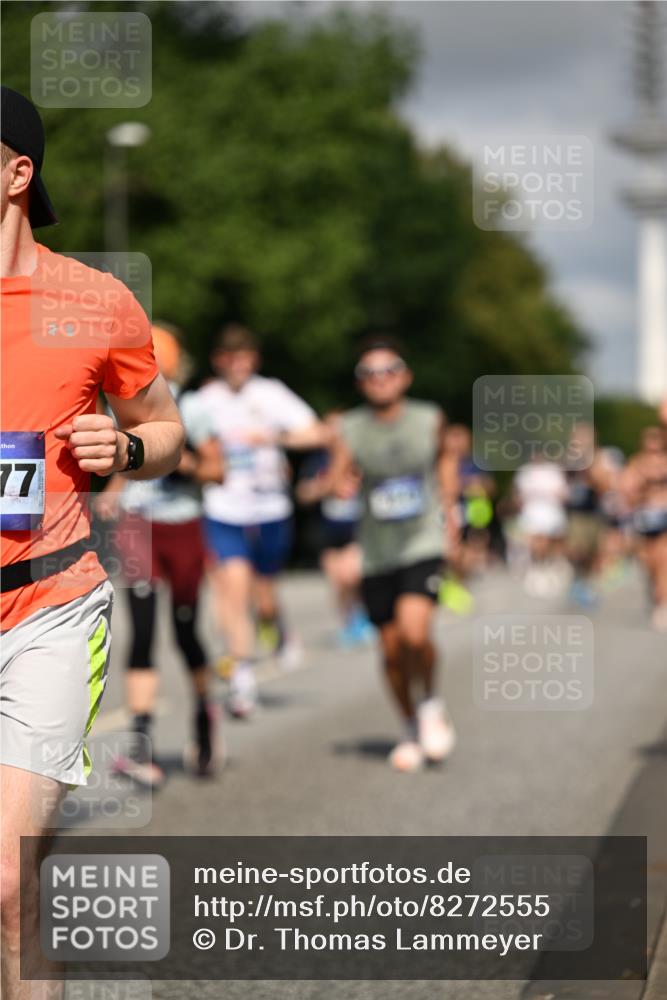 29.06.2025 - hella hamburg halbmarathon Dr. Thomas Lammeyer http://msf.ph/oto/8272555 29.06.2025 09:52:50 Kennedybrücke 1600, 1603, 2044, 2707, 2745, 2750, 2797, 2849, 2980, 3014, 3116, 4148, 4766, 5050, 5124, 5648, 6037, 6149, 6771, 7035, 7109, 7229, 7981, 8358, 8465, 9686, 9914, 10369, 11177 meine-sportfotos.de