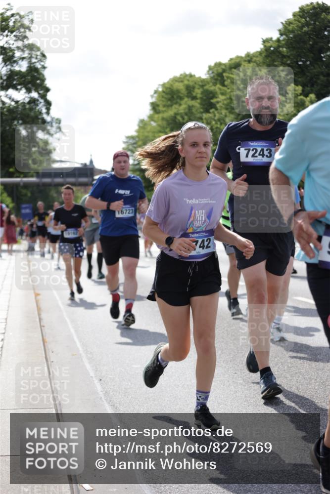 29.06.2025 - hella hamburg halbmarathon Jannik Wohlers http://msf.ph/oto/8272569 29.06.2025 10:01:44 Lombardsbrücke 1364, 1432, 1453, 2322, 2323, 3169, 4286, 4985, 5763, 6166, 6322, 6327, 7031, 7189, 7223, 7243, 9156, 9353, 9741, 9928, 10177, 11554, 11871, 11938, 12315, 12316, 12491, 12837, 14471, 14574, 14660, 14677, 15901, 16420, 16540, 16614, 16634, 16723, 16770, 17503, 17951, 17952, 18130, 19159, 19162, 19240 meine-sportfotos.de