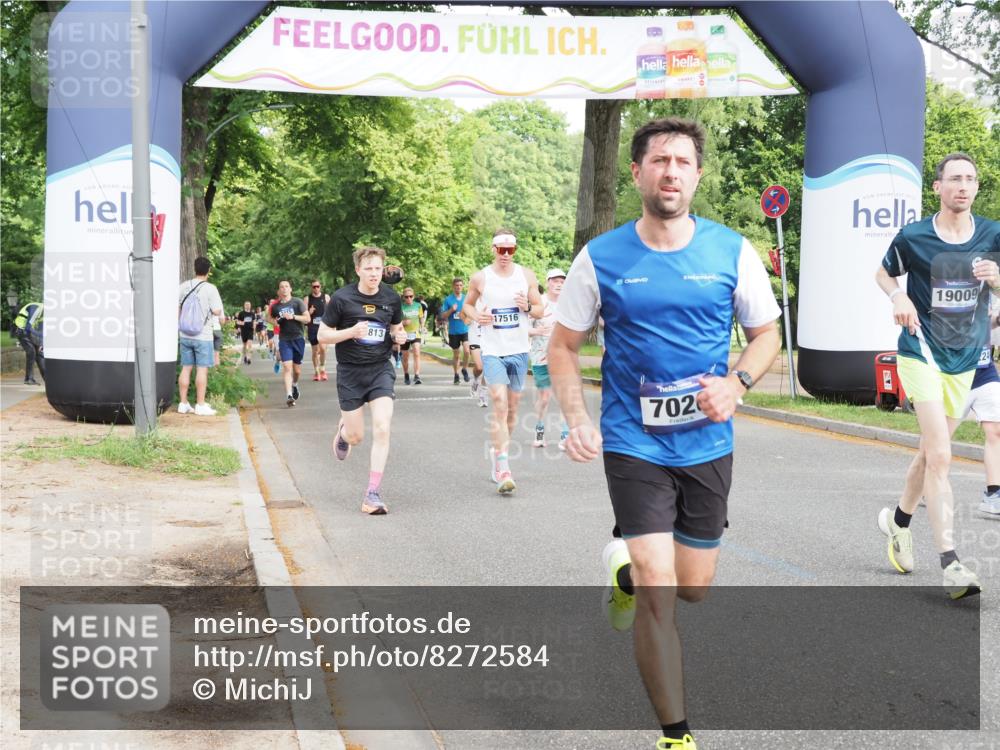 29.06.2025 - hella hamburg halbmarathon MichiJ http://msf.ph/oto/8272584 29.06.2025 10:31:23 Zwischen KM18-KM19 4235, 5011, 5506, 7026, 7865, 10251, 11177, 16224, 16333, 16648, 17403, 17516, 18680, 19009 meine-sportfotos.de