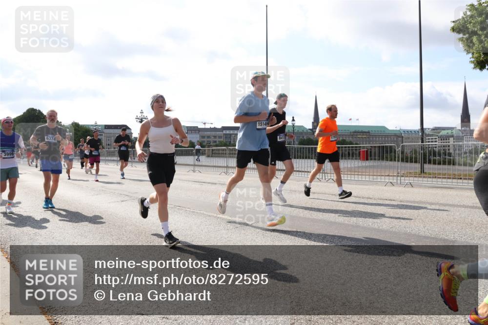 29.06.2025 - hella hamburg halbmarathon Lena Gebhardt http://msf.ph/oto/8272595 29.06.2025 09:57:38 Lombardsbrücke 3999, 6374, 15146, 8413, 1791, 1030, 1086, 1094, 1193, 1320, 1321, 1327, 1422, 1442, 1563, 1870, 2119, 2252, 2444, 2448, 2488, 2595, 2814, 2855, 2946, 3048, 3058, 3096, 3103, 3114, 3698, 3999, 4261, 4299, 4379, 4558, 4986, 5013, 5018, 5021, 5024, 5032, 5305, 5633, 5744, 5775, 5820, 5907, 6125, 6355, 6356, 6374, 6569, 6585, 6628, 6720, 6762, 6776, 6795, 6942, 7134, 7221, 7259, 7397, 7478, 7594, 7646, 7742, 7930, 7932, 7952, 7973, 7976, 9316, 10191 meine-sportfotos.de