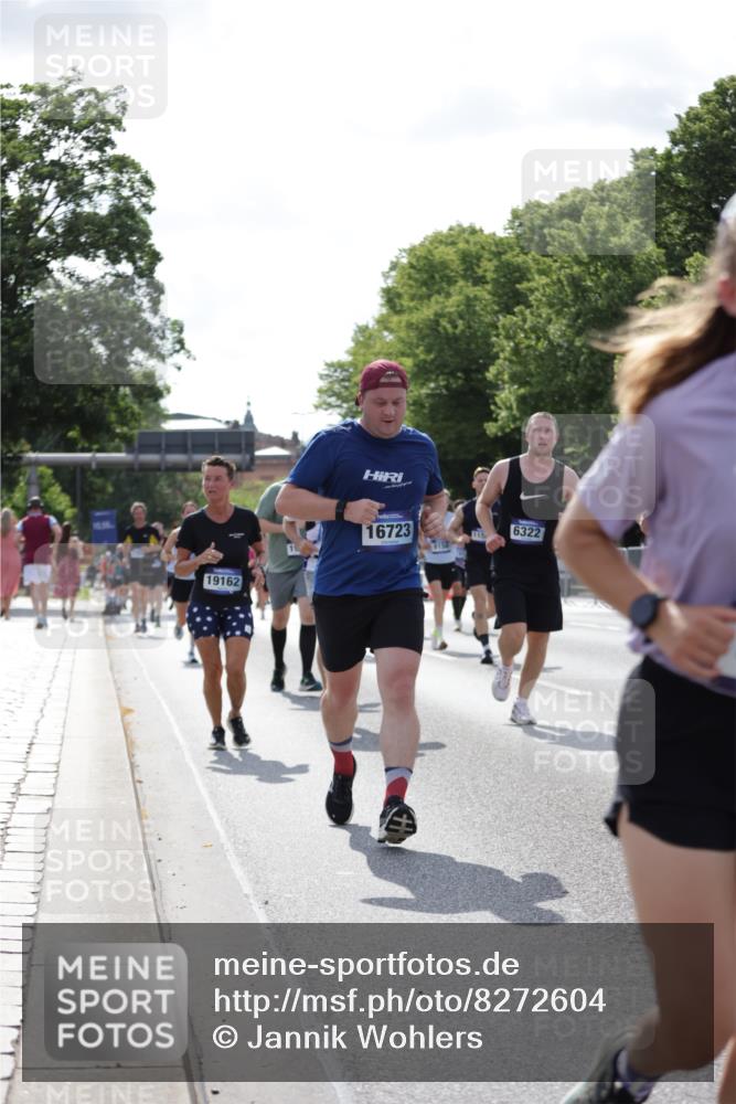 29.06.2025 - hella hamburg halbmarathon Jannik Wohlers http://msf.ph/oto/8272604 29.06.2025 10:01:44 Lombardsbrücke 1364, 1432, 1453, 2322, 2323, 3169, 4286, 4985, 5763, 6166, 6322, 6327, 7031, 7189, 7223, 7243, 9156, 9353, 9741, 9928, 10177, 11554, 11871, 11938, 12315, 12316, 12491, 12837, 14471, 14574, 14660, 14677, 15901, 16420, 16540, 16614, 16634, 16723, 16770, 17503, 17951, 17952, 18130, 19159, 19162, 19240 meine-sportfotos.de