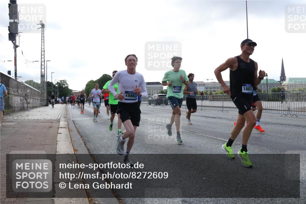 29.06.2025 - hella hamburg halbmarathon Lena Gebhardt http://msf.ph/oto/8272609 29.06.2025 09:45:02 Lombardsbrücke 11169, 18837, 15883, 1873, 1065, 1758, 1827, 2021, 2746, 3201, 3845, 3968, 4678, 5269, 5367, 6619, 6781, 7349, 8473, 8731, 9381, 10156, 10486, 10848, 11169, 12049, 12287, 12337, 12369, 12595, 12900, 13838, 13956, 14140, 14164, 14289, 15268, 15576, 15583, 15672, 15880, 15883, 16157, 16377, 16508, 16713, 16736, 16818, 17354, 17428, 18567, 18699 meine-sportfotos.de