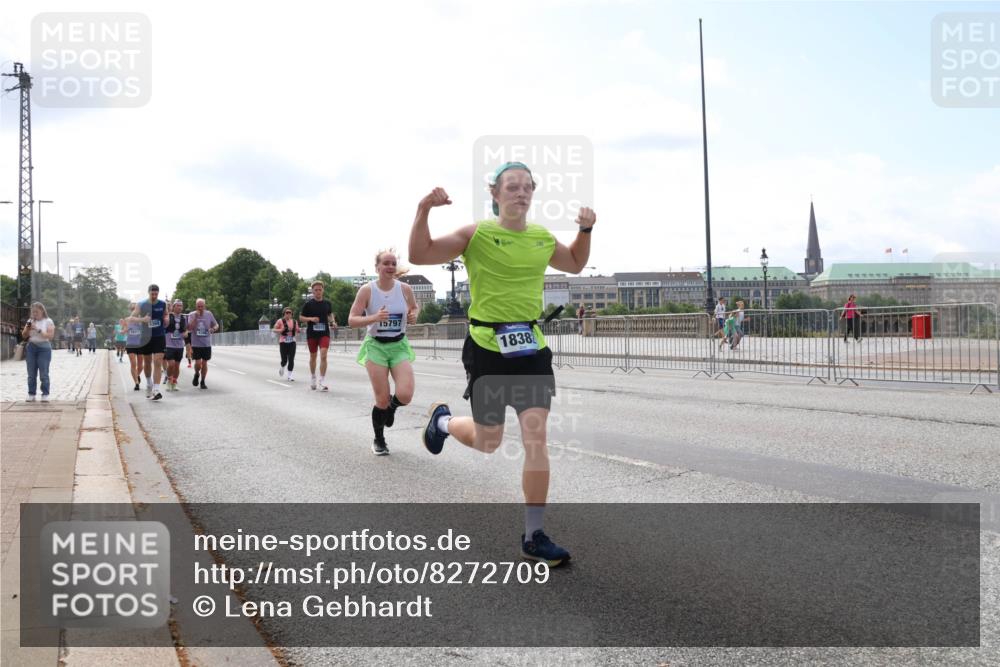 29.06.2025 - hella hamburg halbmarathon Lena Gebhardt http://msf.ph/oto/8272709 29.06.2025 10:11:25 Lombardsbrücke 1531, 1723, 1866, 2868, 3837, 4287, 5254, 5653, 7271, 7370, 8115, 8171, 8206, 8207, 8368, 8561, 8807, 8810, 9119, 10196, 10372, 10428, 11149, 11321, 11755, 12286, 12556, 12571, 12790, 12836, 13203, 13603, 13939, 14008, 14022, 14149, 15009, 15252, 15797, 15908, 15945, 16383, 17080, 17142, 17500, 17787, 17866, 18278, 18382, 19172, 19241 meine-sportfotos.de