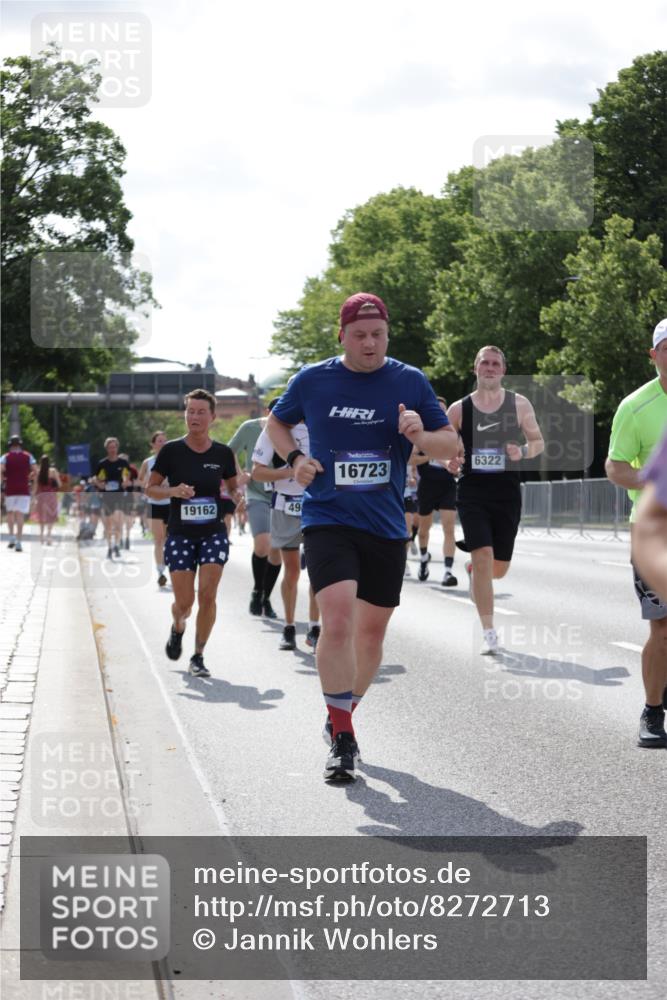 29.06.2025 - hella hamburg halbmarathon Jannik Wohlers http://msf.ph/oto/8272713 29.06.2025 10:01:45 Lombardsbrücke 1364, 1432, 1453, 2142, 2322, 2323, 3169, 4985, 5763, 6166, 6295, 6322, 6327, 7031, 7189, 7223, 7243, 9020, 9021, 9156, 9353, 9741, 9928, 10177, 11554, 11871, 11938, 12315, 12316, 12491, 12837, 14471, 14574, 14660, 14677, 15901, 16420, 16540, 16614, 16634, 16723, 16770, 18130, 19159, 19162, 19240 meine-sportfotos.de