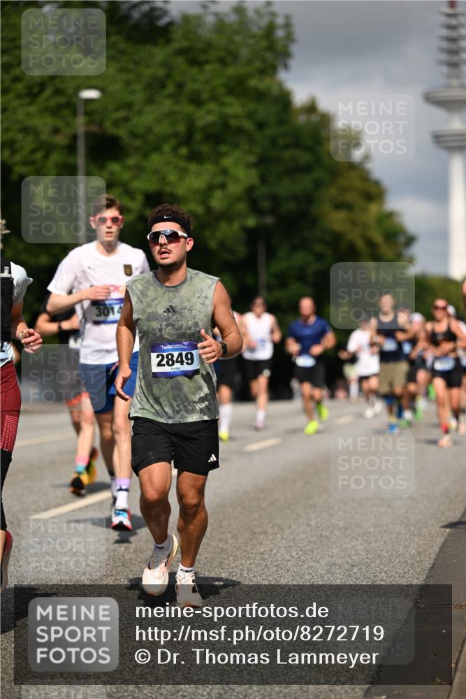 29.06.2025 - hella hamburg halbmarathon Dr. Thomas Lammeyer http://msf.ph/oto/8272719 29.06.2025 09:52:51 Kennedybrücke 1600, 1603, 2044, 2707, 2745, 2750, 2797, 2849, 2980, 3014, 3116, 4148, 4766, 5050, 5124, 5648, 6037, 6149, 6771, 7035, 7109, 7229, 7981, 8358, 8465, 9686, 9914, 10369, 11177 meine-sportfotos.de