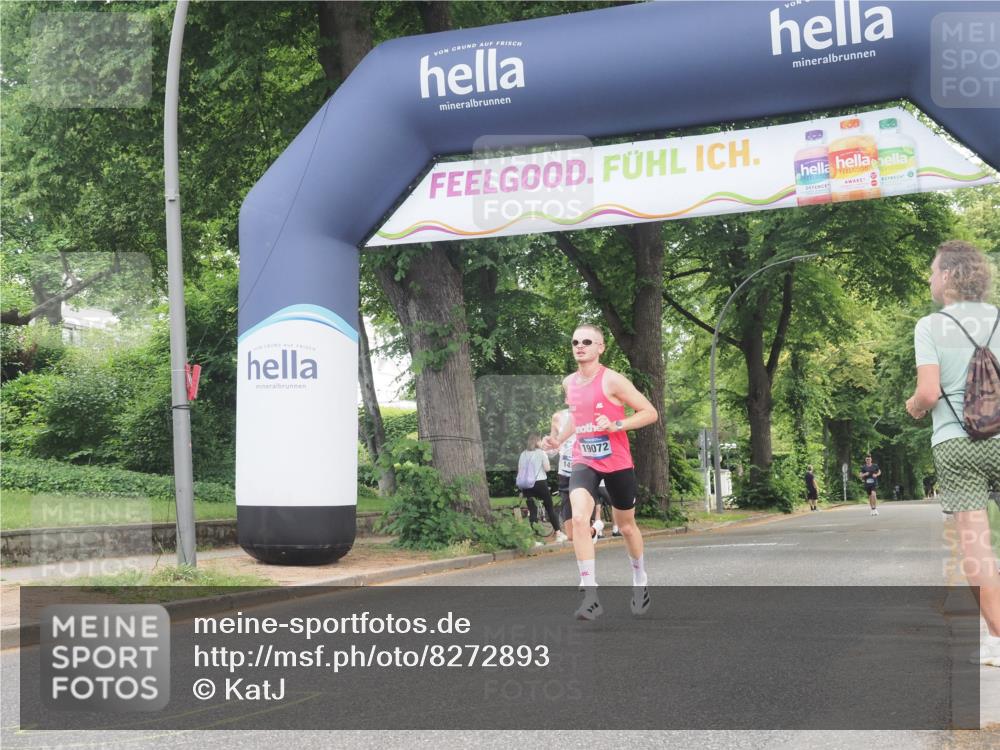 29.06.2025 - hella hamburg halbmarathon KatJ http://msf.ph/oto/8272893 29.06.2025 10:08:58 Zwischen KM18-KM19  meine-sportfotos.de