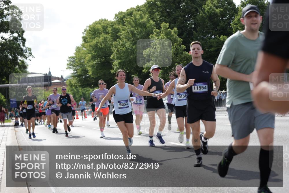 29.06.2025 - hella hamburg halbmarathon Jannik Wohlers http://msf.ph/oto/8272949 29.06.2025 10:01:48 Lombardsbrücke 1364, 1432, 1453, 2142, 2322, 2323, 3169, 4985, 5763, 6166, 6295, 6322, 7031, 7189, 7223, 7243, 9020, 9021, 9156, 9353, 9741, 9928, 10866, 11554, 11871, 11938, 12315, 12316, 12491, 12837, 14574, 14660, 14677, 15008, 15901, 16420, 16614, 16634, 16723, 16770, 18130, 18240, 19162, 19240 meine-sportfotos.de