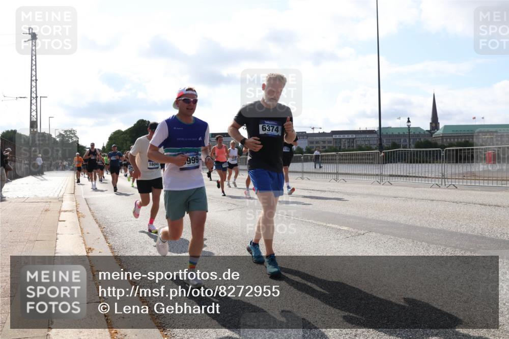 29.06.2025 - hella hamburg halbmarathon Lena Gebhardt http://msf.ph/oto/8272955 29.06.2025 09:57:39 Lombardsbrücke 1604, 999, 6374, 5395, 1030, 1086, 1094, 1193, 1320, 1321, 1327, 1422, 1442, 1563, 1870, 2119, 2252, 2444, 2448, 2488, 2595, 2814, 2855, 2946, 3048, 3058, 3096, 3103, 3114, 3698, 3999, 4261, 4299, 4379, 4558, 4986, 5013, 5018, 5021, 5024, 5032, 5305, 5633, 5775, 5820, 5907, 6125, 6355, 6356, 6374, 6569, 6585, 6628, 6720, 6762, 6776, 6795, 6942, 7134, 7221, 7259, 7397, 7478, 7594, 7646, 7742, 7930, 7932, 7952, 7973, 7976, 9316, 10191 meine-sportfotos.de