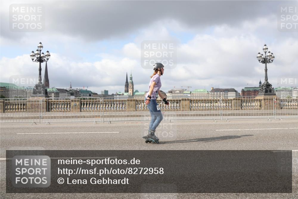 29.06.2025 - hella hamburg halbmarathon Lena Gebhardt http://msf.ph/oto/8272958 29.06.2025 09:04:53 Lombardsbrücke  meine-sportfotos.de