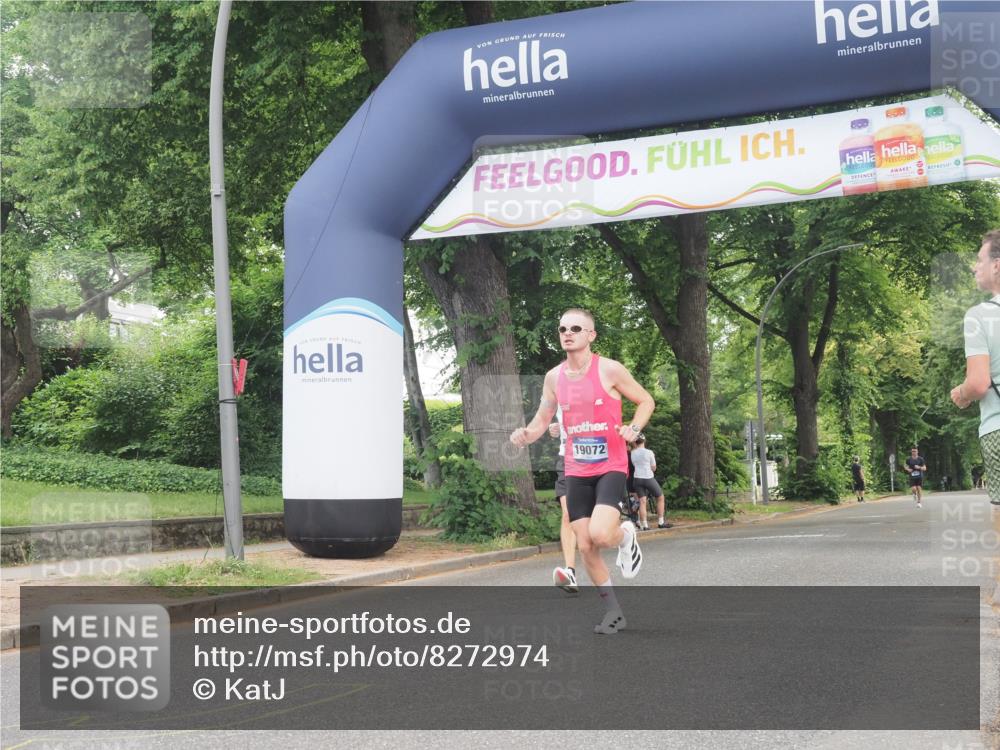 29.06.2025 - hella hamburg halbmarathon KatJ http://msf.ph/oto/8272974 29.06.2025 10:08:58 Zwischen KM18-KM19  meine-sportfotos.de