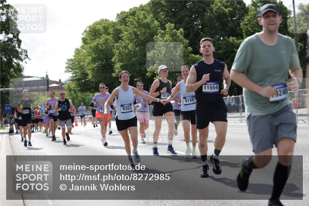29.06.2025 - hella hamburg halbmarathon Jannik Wohlers http://msf.ph/oto/8272985 29.06.2025 10:01:48 Lombardsbrücke 1364, 1432, 1453, 2142, 2322, 2323, 3169, 4985, 5763, 6166, 6295, 6322, 7031, 7189, 7223, 7243, 9020, 9021, 9156, 9353, 9741, 9928, 10866, 11554, 11871, 11938, 12315, 12316, 12491, 12837, 14574, 14660, 14677, 15008, 15901, 16420, 16614, 16634, 16723, 16770, 18130, 18240, 19162, 19240 meine-sportfotos.de