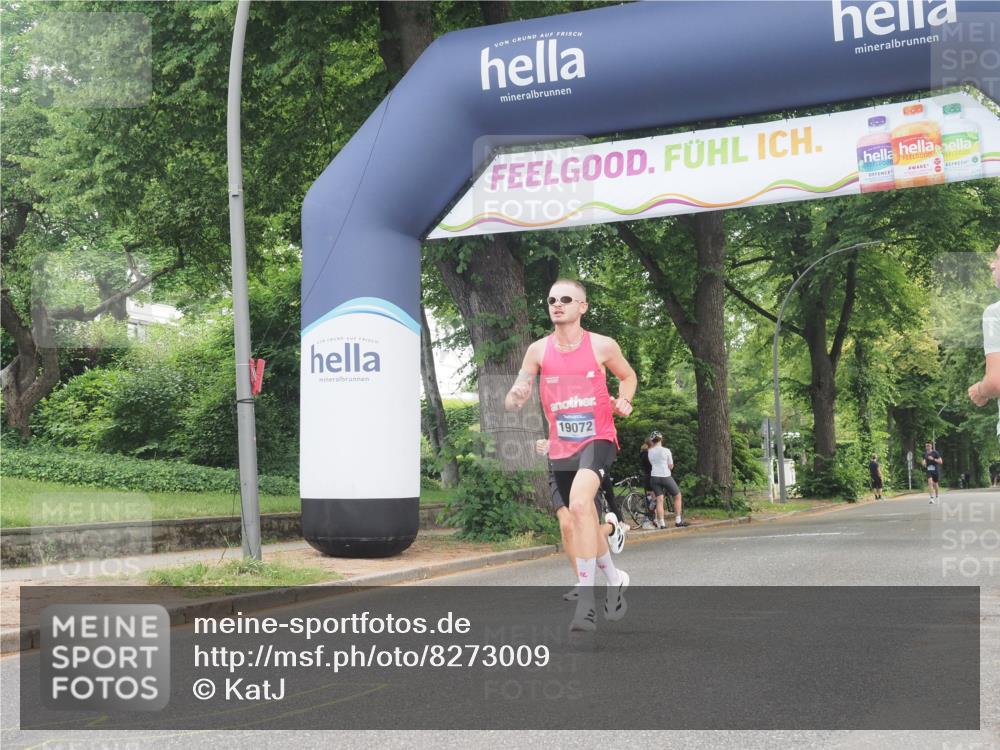 29.06.2025 - hella hamburg halbmarathon KatJ http://msf.ph/oto/8273009 29.06.2025 10:08:59 Zwischen KM18-KM19  meine-sportfotos.de