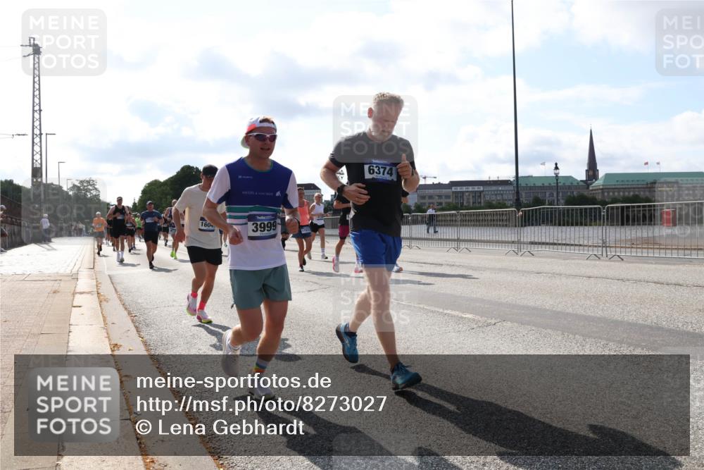 29.06.2025 - hella hamburg halbmarathon Lena Gebhardt http://msf.ph/oto/8273027 29.06.2025 09:57:39 Lombardsbrücke 1604, 3999, 1151, 6374, 1030, 1086, 1094, 1193, 1320, 1321, 1327, 1422, 1442, 1563, 1870, 2119, 2252, 2444, 2448, 2488, 2595, 2814, 2855, 2946, 3048, 3058, 3096, 3103, 3114, 3698, 3999, 4261, 4299, 4379, 4558, 4986, 5013, 5018, 5021, 5024, 5032, 5305, 5633, 5775, 5820, 5907, 6125, 6355, 6356, 6374, 6569, 6585, 6628, 6720, 6762, 6776, 6795, 6942, 7134, 7221, 7259, 7397, 7478, 7594, 7646, 7742, 7930, 7932, 7952, 7973, 7976, 9316, 10191 meine-sportfotos.de