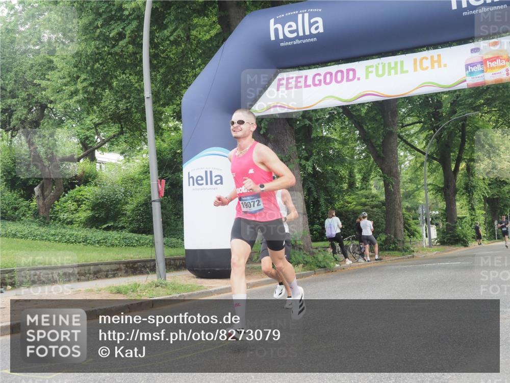 29.06.2025 - hella hamburg halbmarathon KatJ http://msf.ph/oto/8273079 29.06.2025 10:08:59 Zwischen KM18-KM19  meine-sportfotos.de