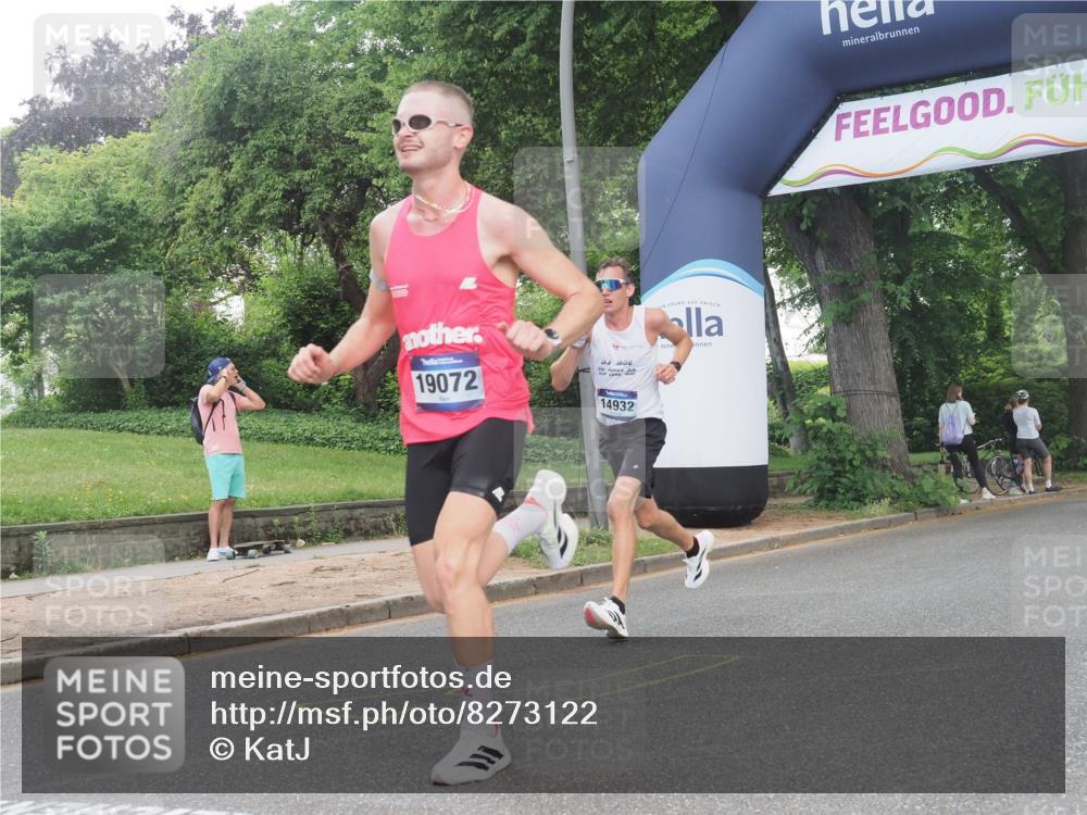 29.06.2025 - hella hamburg halbmarathon KatJ http://msf.ph/oto/8273122 29.06.2025 10:09:00 Zwischen KM18-KM19  meine-sportfotos.de