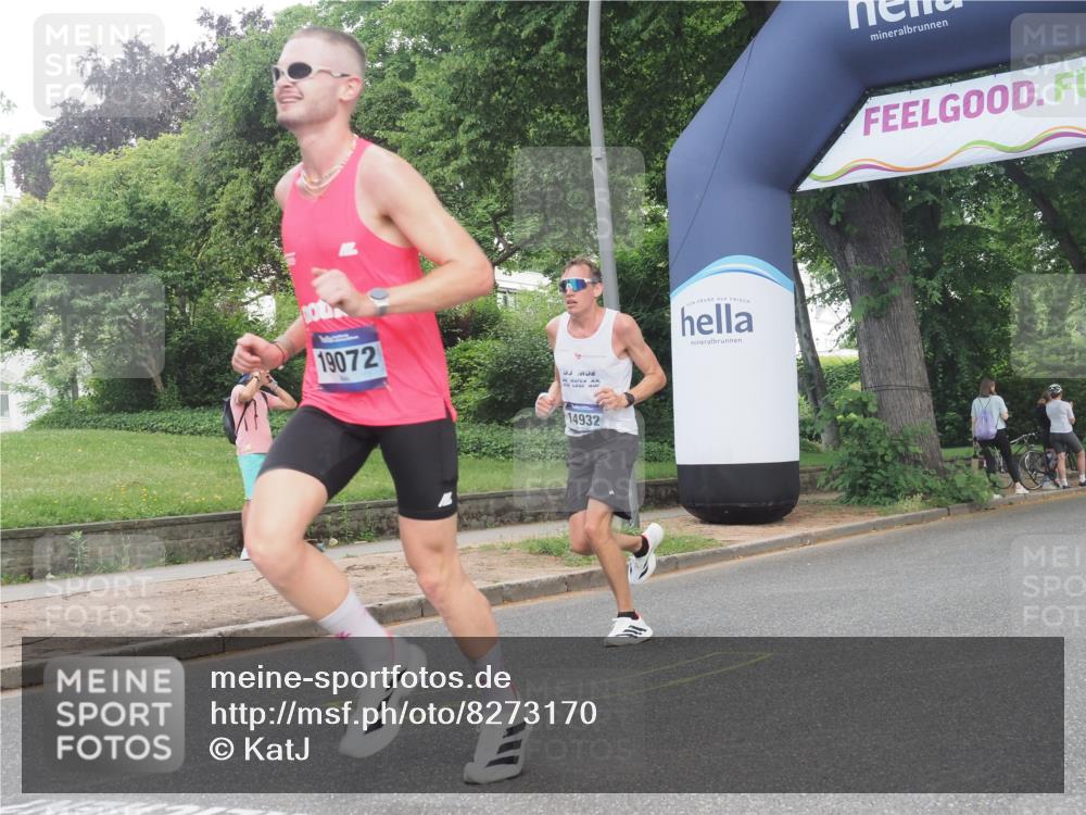 29.06.2025 - hella hamburg halbmarathon KatJ http://msf.ph/oto/8273170 29.06.2025 10:09:00 Zwischen KM18-KM19  meine-sportfotos.de