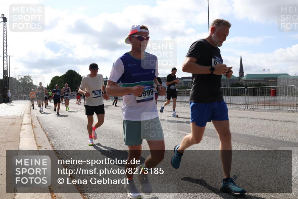 29.06.2025 - hella hamburg halbmarathon Lena Gebhardt http://msf.ph/oto/8273185 29.06.2025 09:57:40 Lombardsbrücke 16047, 5999, 1539, 1030, 1086, 1094, 1193, 1320, 1321, 1327, 1422, 1442, 1563, 1870, 2119, 2252, 2444, 2448, 2488, 2595, 2814, 2855, 2946, 3048, 3058, 3096, 3103, 3114, 3698, 3999, 4261, 4299, 4379, 4558, 4986, 5013, 5018, 5021, 5024, 5032, 5305, 5633, 5775, 5820, 5907, 6125, 6355, 6356, 6374, 6569, 6585, 6628, 6720, 6762, 6776, 6795, 6942, 7134, 7221, 7397, 7478, 7594, 7646, 7742, 7930, 7932, 7952, 7973, 7976, 9316, 10191 meine-sportfotos.de