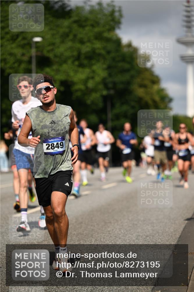 29.06.2025 - hella hamburg halbmarathon Dr. Thomas Lammeyer http://msf.ph/oto/8273195 29.06.2025 09:52:51 Kennedybrücke 1600, 1603, 2044, 2707, 2745, 2750, 2797, 2849, 2980, 3014, 3116, 4148, 4766, 5050, 5124, 5648, 6037, 6149, 6771, 7035, 7109, 7229, 7981, 8358, 8465, 9686, 9914, 10369, 11177 meine-sportfotos.de