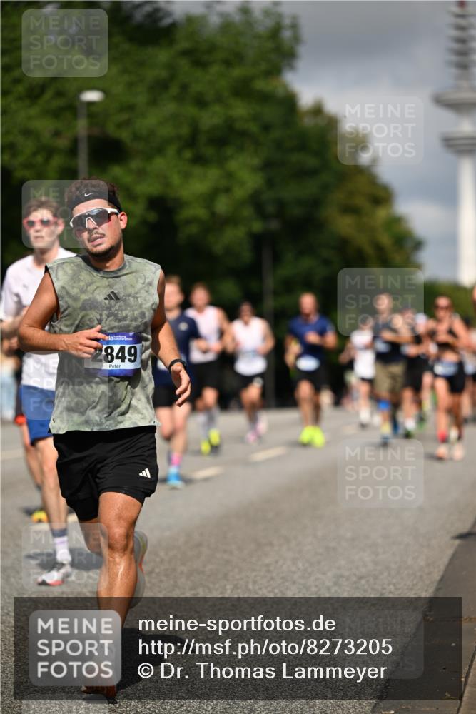 29.06.2025 - hella hamburg halbmarathon Dr. Thomas Lammeyer http://msf.ph/oto/8273205 29.06.2025 09:52:51 Kennedybrücke 1600, 1603, 2044, 2707, 2745, 2750, 2797, 2849, 2980, 3014, 3116, 4148, 4766, 5050, 5124, 5648, 6037, 6149, 6771, 7035, 7109, 7229, 7981, 8358, 8465, 9686, 9914, 10369, 11177 meine-sportfotos.de