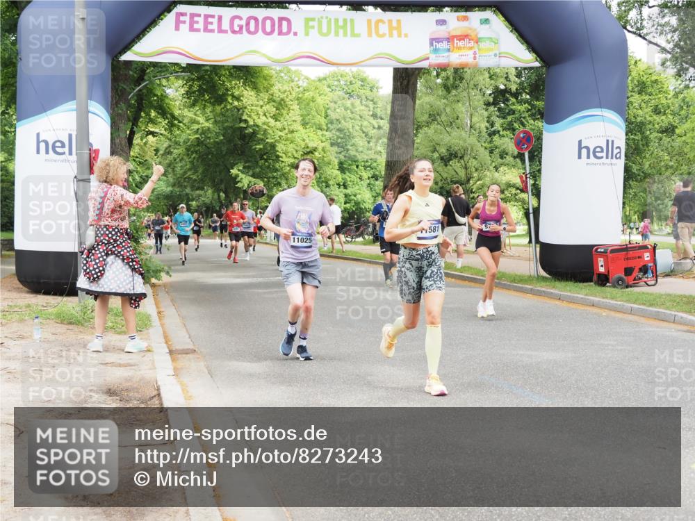 29.06.2025 - hella hamburg halbmarathon MichiJ http://msf.ph/oto/8273243 29.06.2025 10:56:08 Zwischen KM18-KM19 2942, 4649, 9738, 11581, 15012, 18616, 18617 meine-sportfotos.de