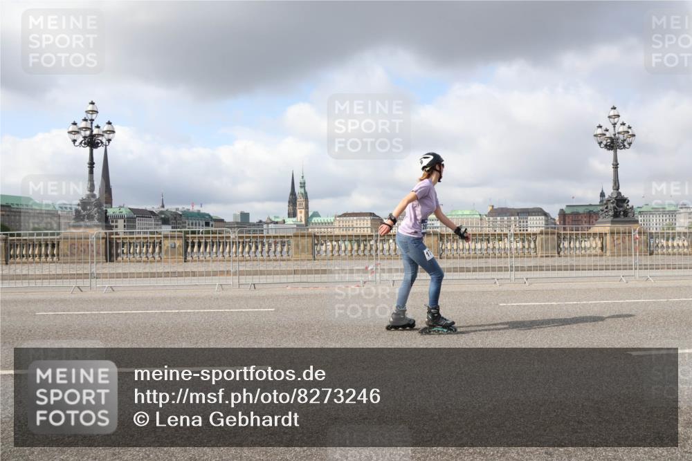 29.06.2025 - hella hamburg halbmarathon Lena Gebhardt http://msf.ph/oto/8273246 29.06.2025 09:04:53 Lombardsbrücke  meine-sportfotos.de