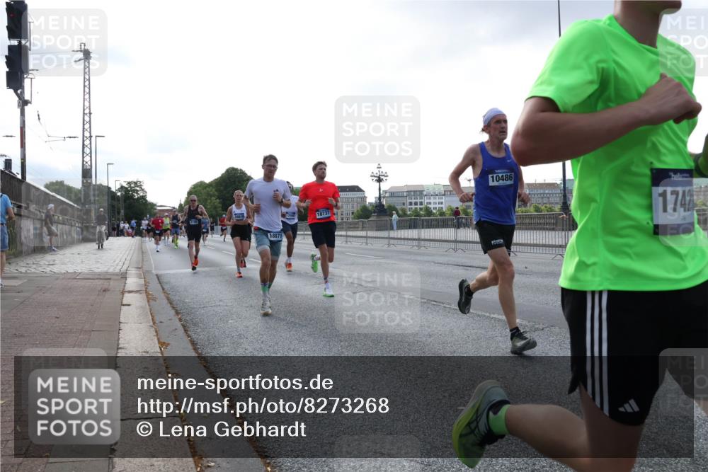 29.06.2025 - hella hamburg halbmarathon Lena Gebhardt http://msf.ph/oto/8273268 29.06.2025 09:45:04 Lombardsbrücke 16818, 18871, 18737, 10486, 1742, 1065, 1758, 1827, 2021, 2746, 3201, 3845, 4678, 5269, 5367, 6619, 6781, 7349, 8473, 8731, 9381, 10156, 10486, 10848, 11169, 12049, 12287, 12337, 12369, 12595, 12900, 13838, 13956, 14140, 14164, 14289, 15268, 15576, 15583, 15672, 15880, 15883, 16157, 16377, 16508, 16713, 16736, 16818, 17354, 17428, 18567 meine-sportfotos.de