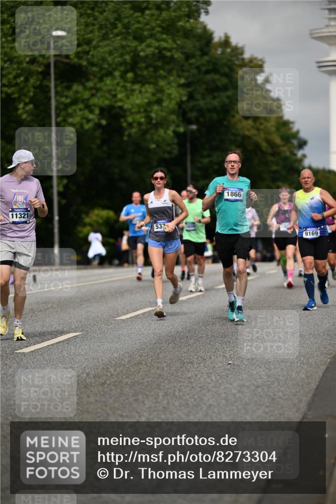 29.06.2025 - hella hamburg halbmarathon Dr. Thomas Lammeyer http://msf.ph/oto/8273304 29.06.2025 10:15:21 Kennedybrücke 1166, 1531, 1866, 1992, 4227, 5254, 5379, 5990, 5991, 7571, 8807, 8810, 9169, 9191, 10372, 10428, 11321 meine-sportfotos.de