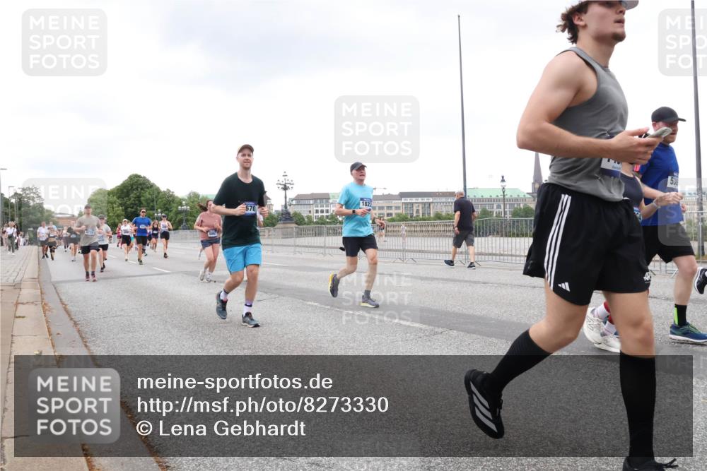 29.06.2025 - hella hamburg halbmarathon Lena Gebhardt http://msf.ph/oto/8273330 29.06.2025 10:54:27 Lombardsbrücke 670, 1822, 530, 1198, 1263, 1762, 1779, 1822, 1949, 2084, 2244, 2532, 2586, 2600, 2761, 2854, 3079, 3187, 3188, 3249, 3364, 3465, 3467, 3761, 3795, 3857, 4323, 4685, 4720, 4838, 4971, 5157, 5185, 5216, 5309, 5514, 5804, 5817, 5898, 5933, 5993, 6023, 6279, 6468, 6583, 6982, 6987, 6988, 7498, 7670, 7874, 7946, 7986, 8801, 8803, 8867, 9130, 9138, 9203, 9521, 10207, 10331, 10471, 11033, 11287, 11354, 11567, 11569, 11785, 12268, 12270, 12930, 13272 meine-sportfotos.de
