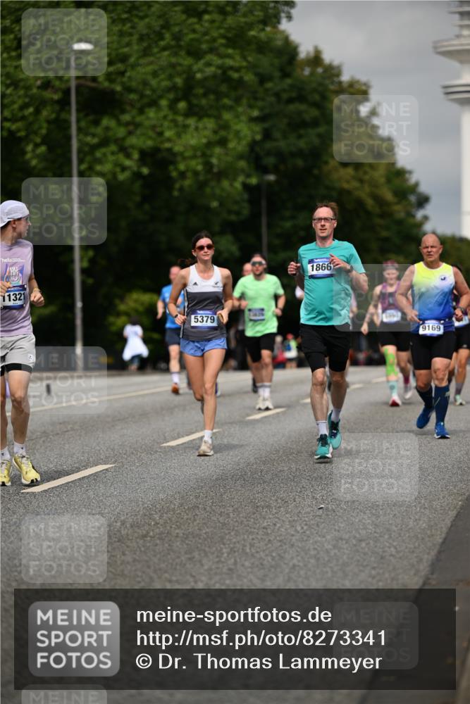 29.06.2025 - hella hamburg halbmarathon Dr. Thomas Lammeyer http://msf.ph/oto/8273341 29.06.2025 10:15:21 Kennedybrücke 1166, 1531, 1866, 1992, 4227, 5254, 5379, 5990, 5991, 7571, 8807, 8810, 9169, 9191, 10372, 10428, 11321 meine-sportfotos.de