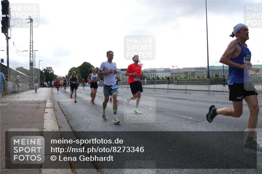 29.06.2025 - hella hamburg halbmarathon Lena Gebhardt http://msf.ph/oto/8273346 29.06.2025 09:45:04 Lombardsbrücke 2746, 18871, 18737, 1048, 1065, 1758, 1827, 2021, 2746, 3201, 3845, 4678, 5269, 5367, 6619, 6781, 7349, 8473, 8731, 9381, 10156, 10486, 10848, 11169, 12049, 12287, 12337, 12369, 12595, 12900, 13838, 13956, 14140, 14164, 14289, 15268, 15576, 15583, 15672, 15880, 15883, 16157, 16377, 16508, 16713, 16736, 16818, 17354, 17428, 18567 meine-sportfotos.de
