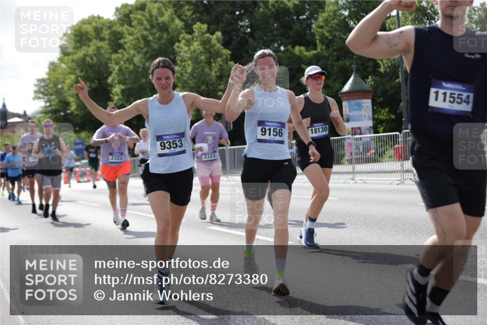 29.06.2025 - hella hamburg halbmarathon Jannik Wohlers http://msf.ph/oto/8273380 29.06.2025 10:01:49 Lombardsbrücke 1432, 1453, 2142, 2322, 2323, 3169, 4985, 5763, 6166, 6295, 6322, 7031, 7223, 7243, 9020, 9021, 9156, 9353, 9741, 9928, 10866, 11554, 11871, 11938, 12315, 12316, 12491, 12837, 14574, 14660, 14677, 14838, 15008, 15901, 16420, 16614, 16634, 16723, 18130, 18240, 19162, 19240 meine-sportfotos.de